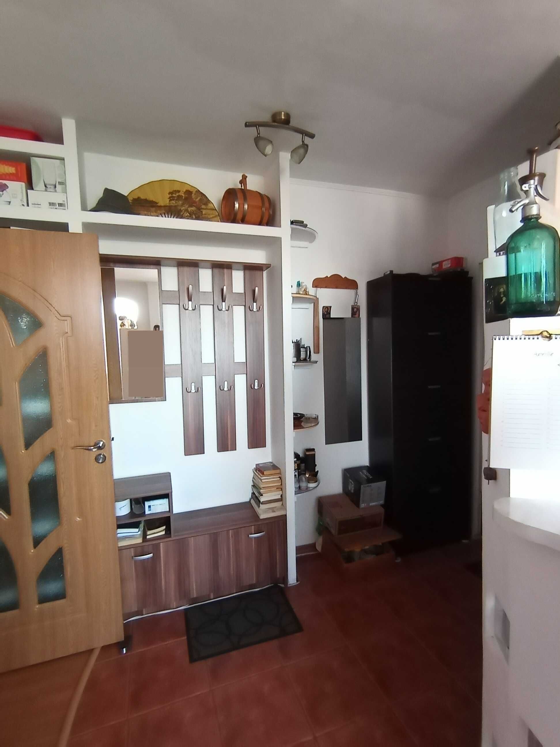 3 camere semidecomandat, 72mp, etaj 4/10 cu lift, zona Darmanesti.