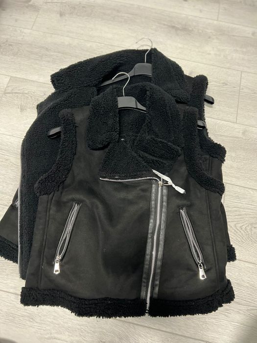 Дамски елек черен с етикет