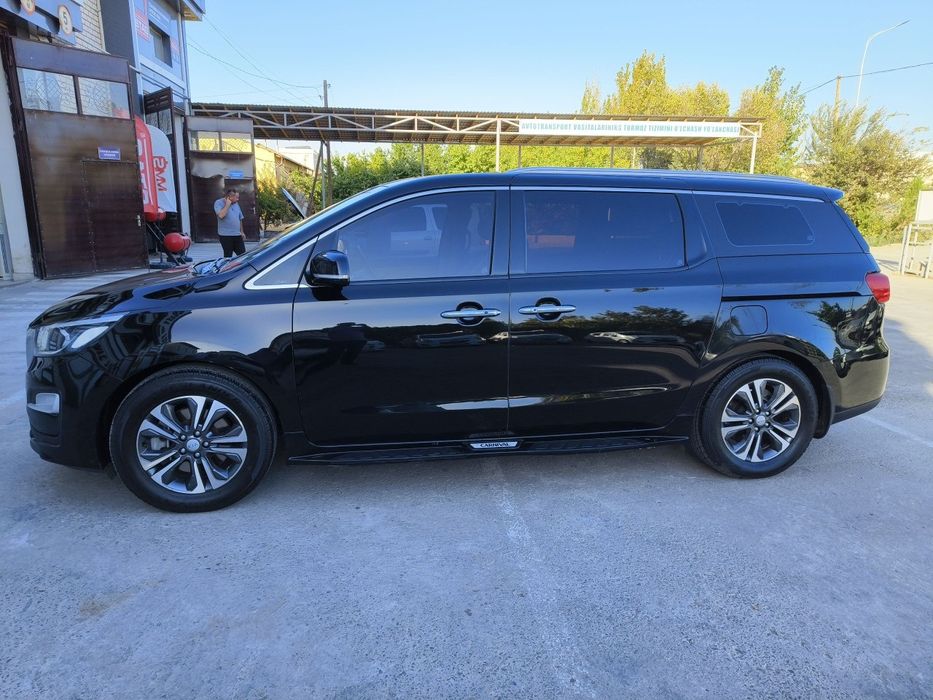 Kia Carnival xalati yaxshi