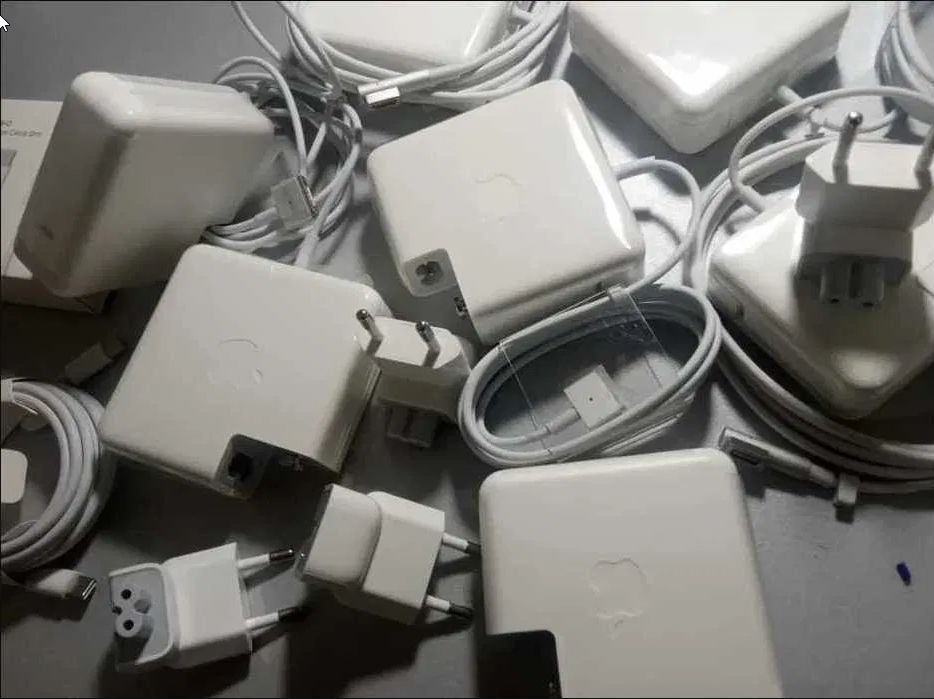 на макбук зарядка блок питания