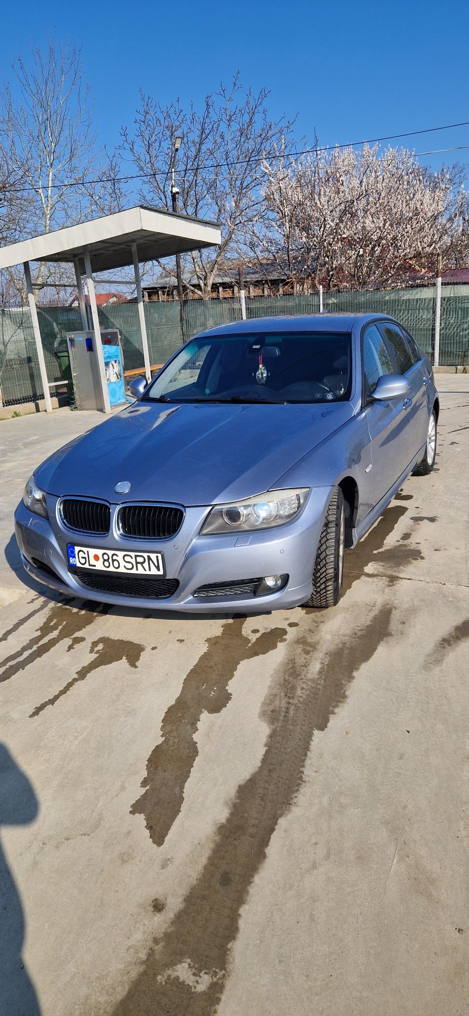 Vând Bmw E90 seria 3 facelift