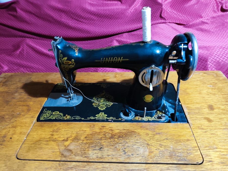 Антична крачна шевна машина