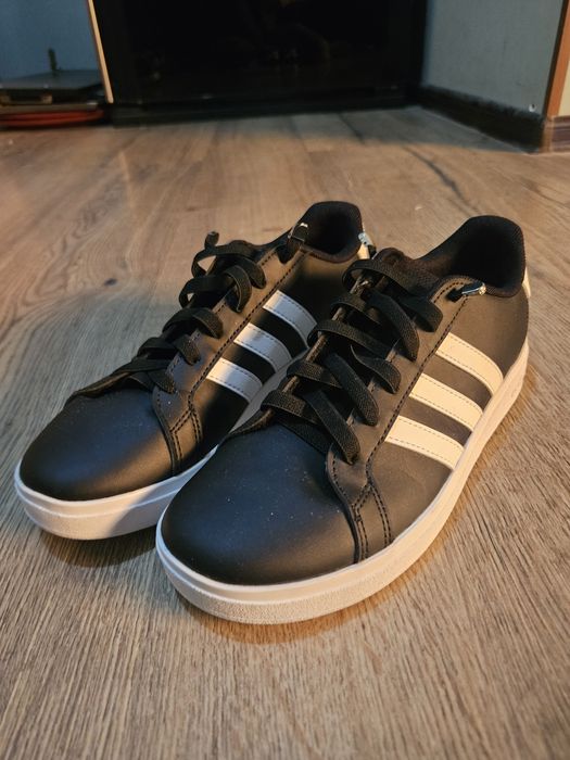 Кросовка Adidas 38 раз 38$