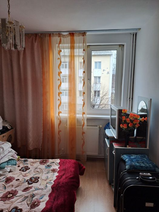 Vând apartament 3 camere zona Dărmănești