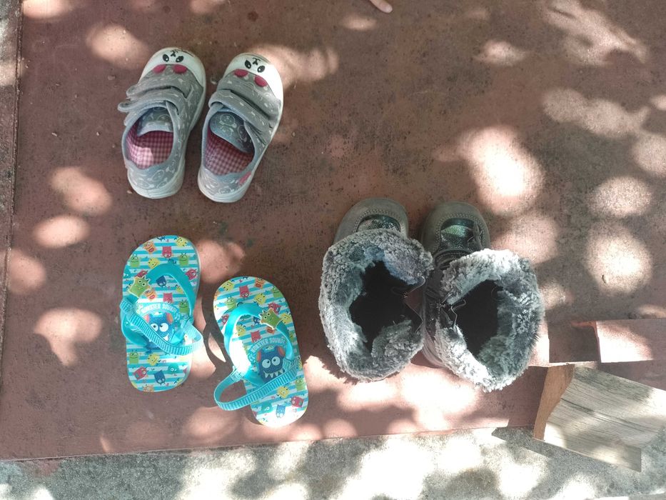 Бебешки пантофи, маратонки, ботушки 21-22 номер, боти 17 номер