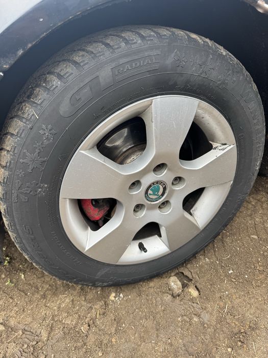 Dezmembrez dezmembrari skoda octavia 2 1.9 TDI BXE 105 cai 5 trepte