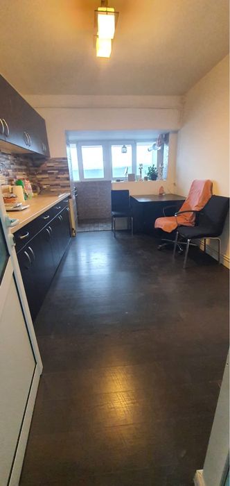 Proprietar, Inchiriez apartament 3 camere, calduros si primitor