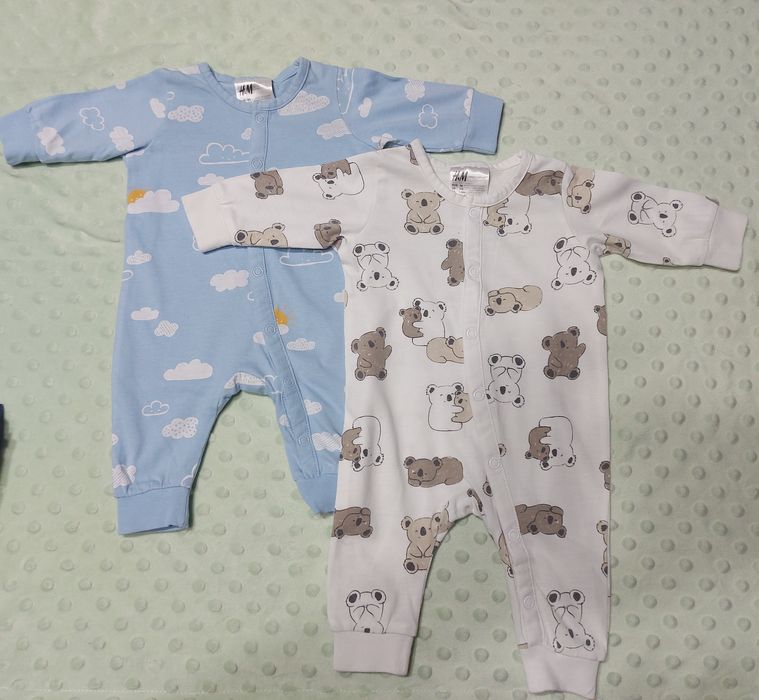 Pijamale tip salopeta H&M mărimea 50 și mărimea 56