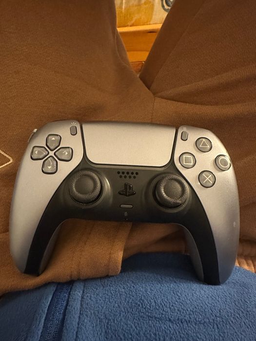 PS5 Dualsense - лично предаване