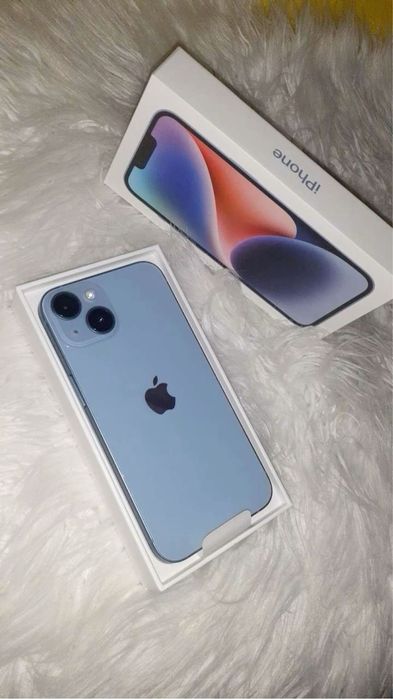 Iphone 14 с гарантией, коробка, зарядка документы в наличии