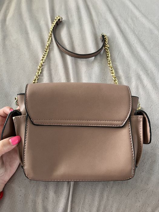 Дамски чантички различни видове