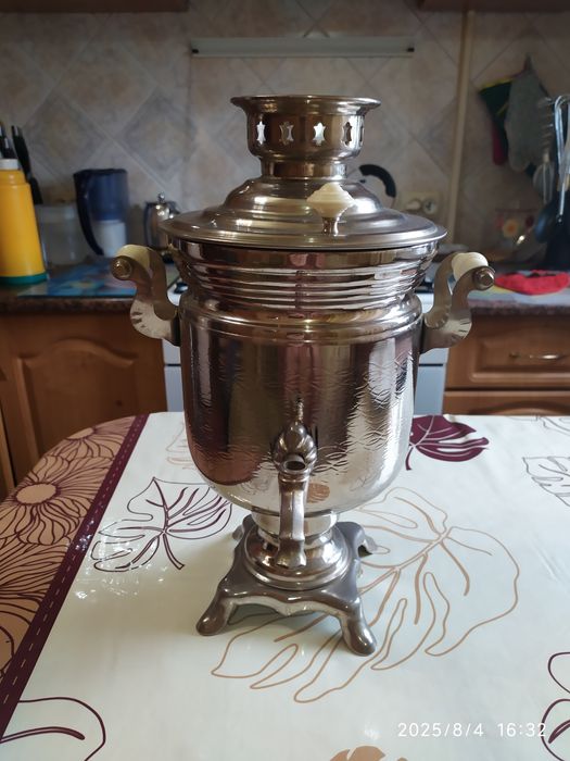 Самовар электрический.