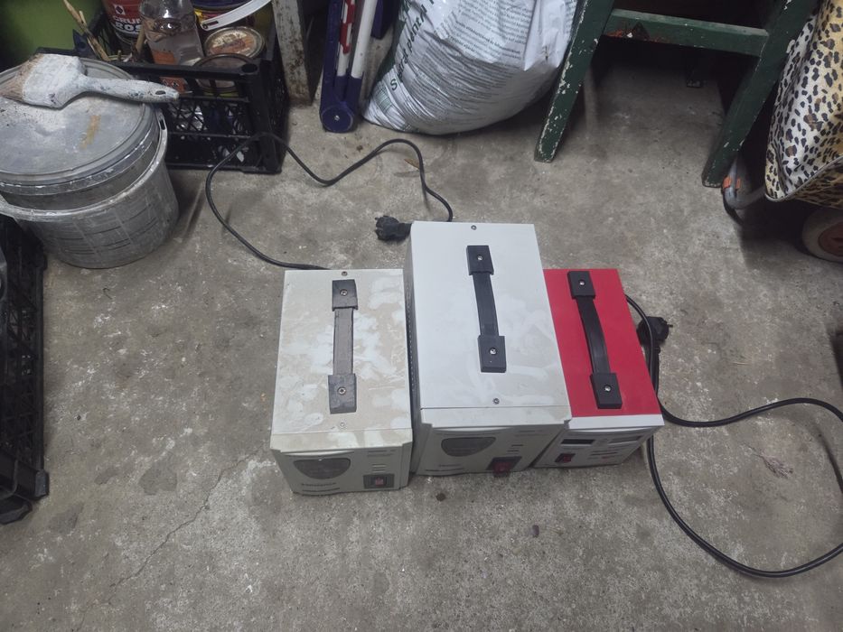 Stabilizatoare tensiune  1x 1000va, 2×500va