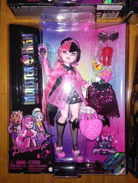 Кукла Monster High. Draculaura.