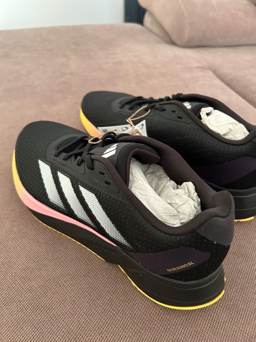 De vinzare adidas unisex
