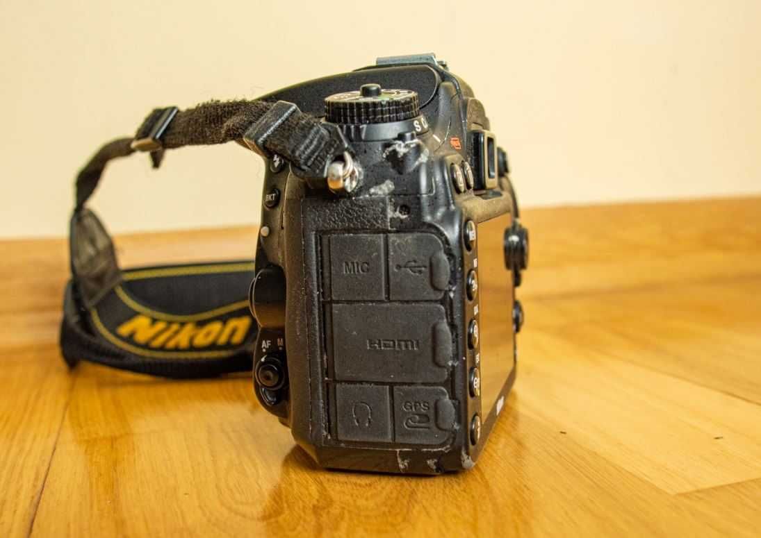 Nikon D7100 - BODY - DSLR