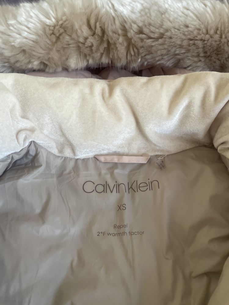 Дамско яке Calvin Klein XS
