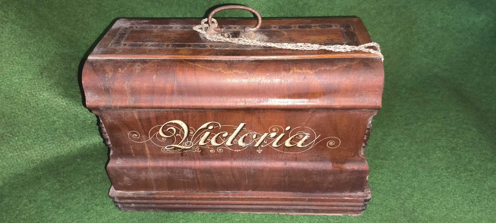 masina de custut vintage portabila VICTORIA GERMANY