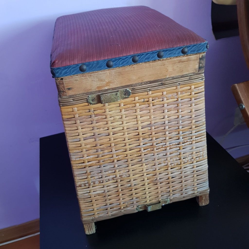 lada,cutie,scaun pescar vintage.