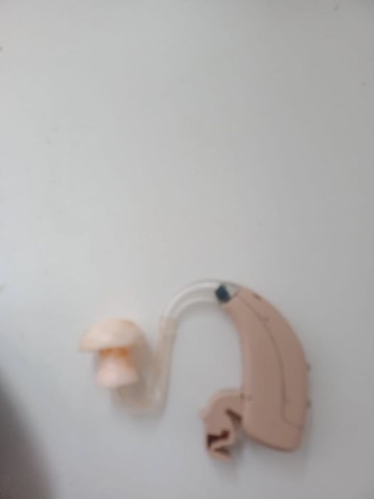 Срочно продам слуховой аппарат