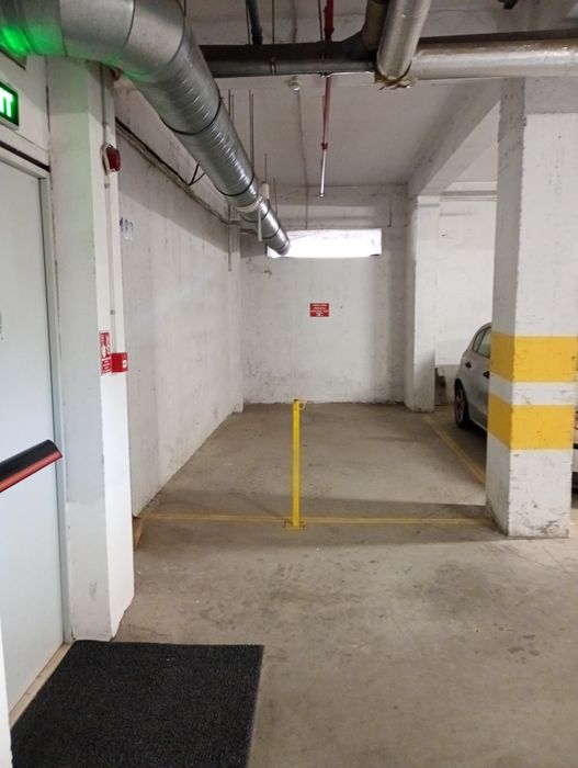 Închiriez locuri de parcare subterane Ring residence