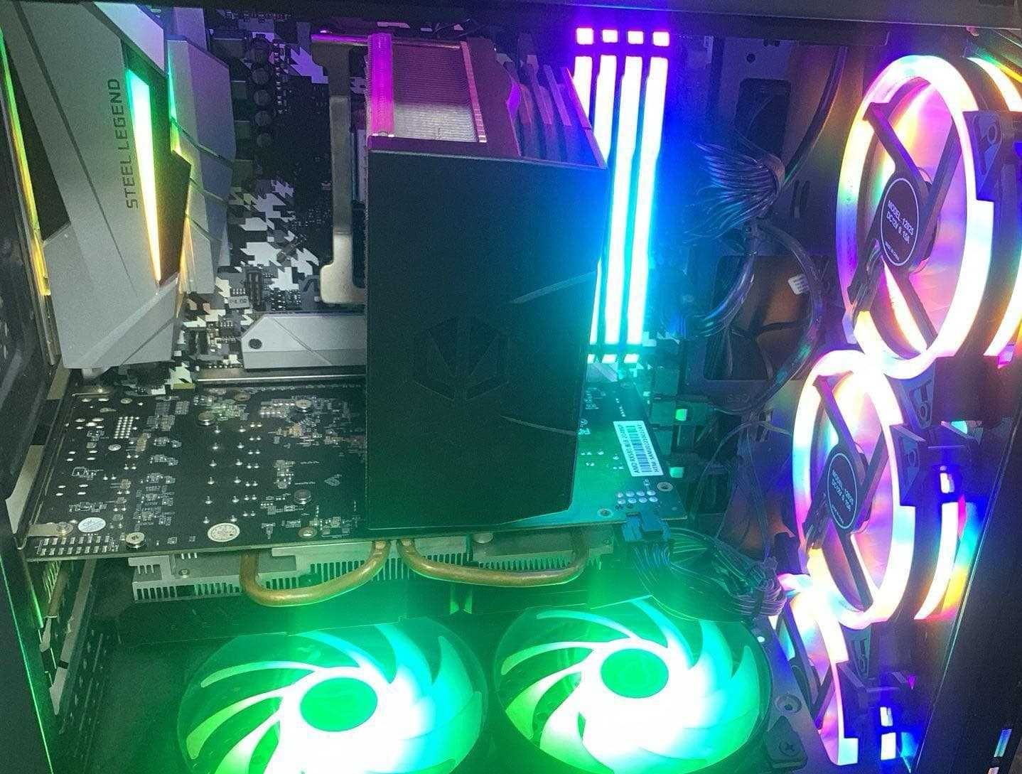 Vand PC Gaming + Scaun Gaming