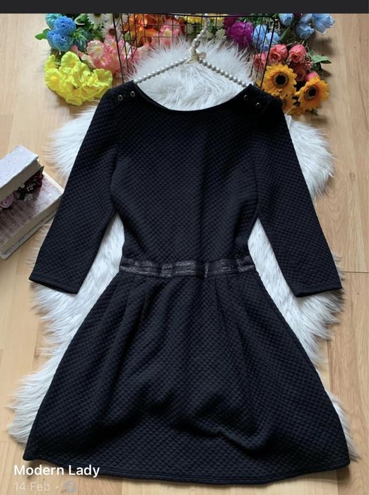 Кокетна дамска черна рокля XS-S