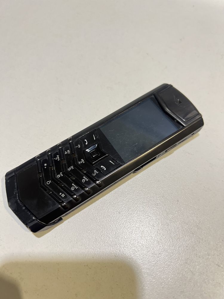 телефон Vertu Signature