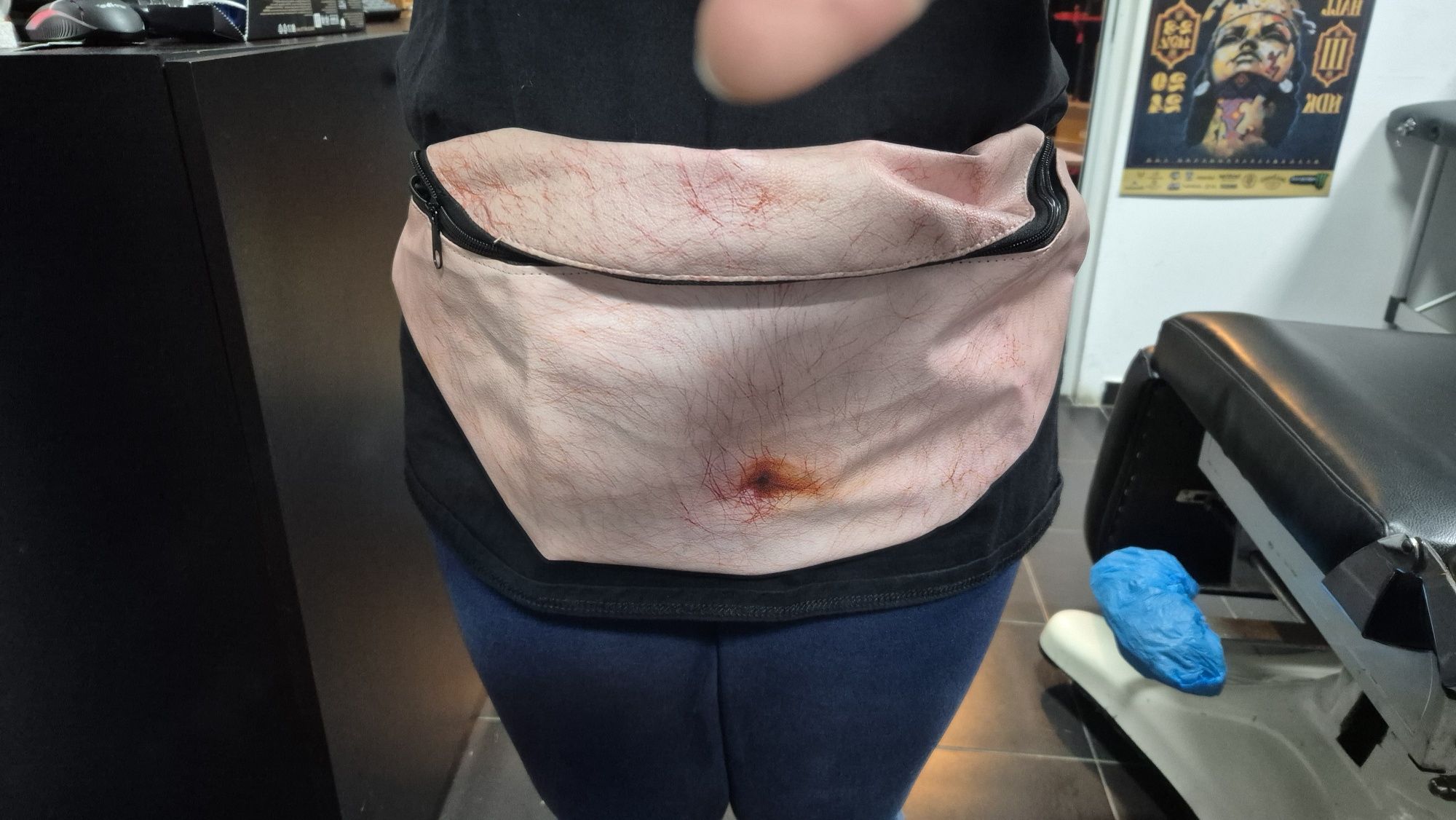 Забавна Чанта за кръста корем с пъп тумбак belly button bag fun