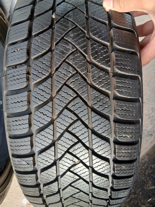Р16 зимни шина на торес