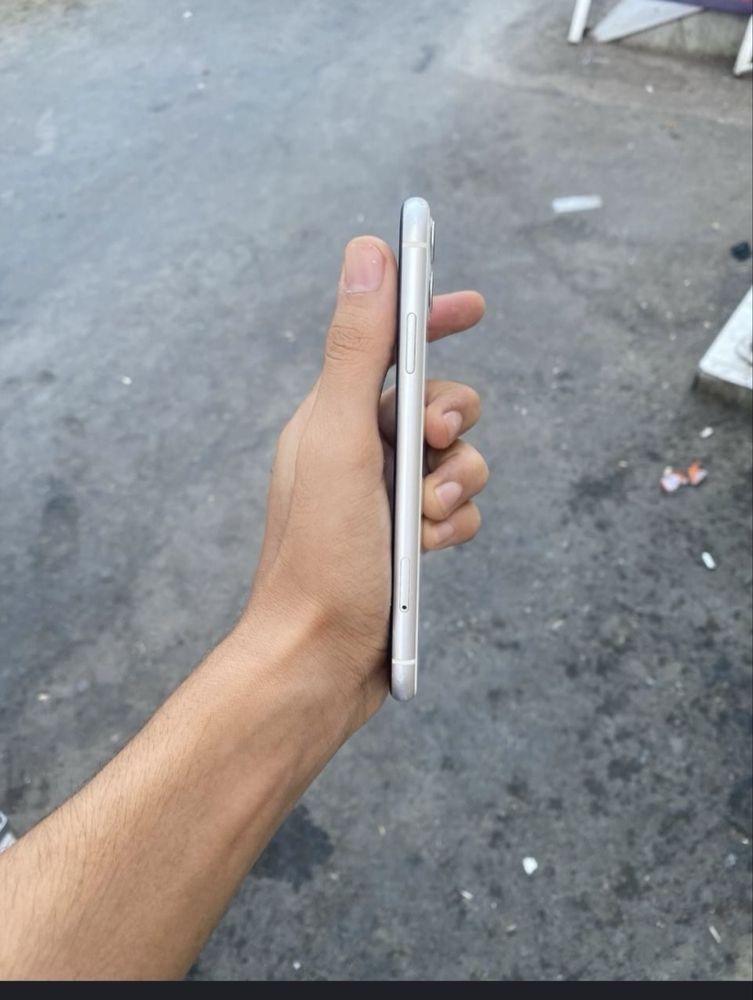 Iphone 11 sotiladi