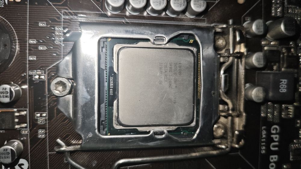 Дънна платка с процесор i5 и рам