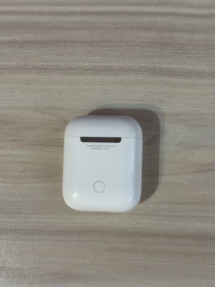 Apple Airpods gen 2 + подарък калъф