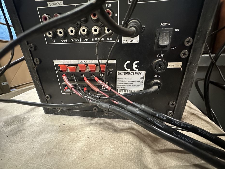 Calculator complet plus sistem audio 5.1