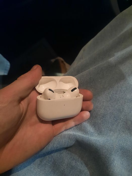 Airpods pro original срочно (оригинал)