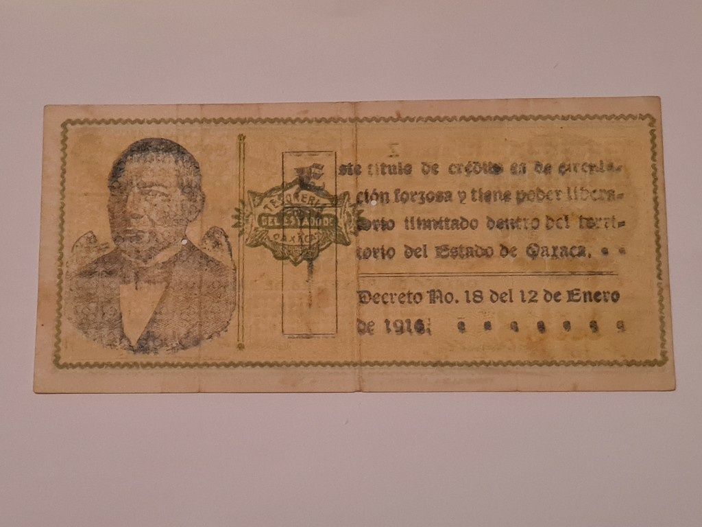 Банкноти  Мексико и Централна Африка и Чехословакия