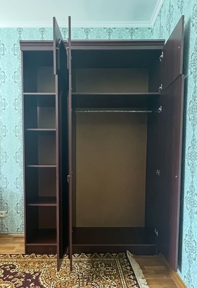 Продается шкаф. Срочно!
