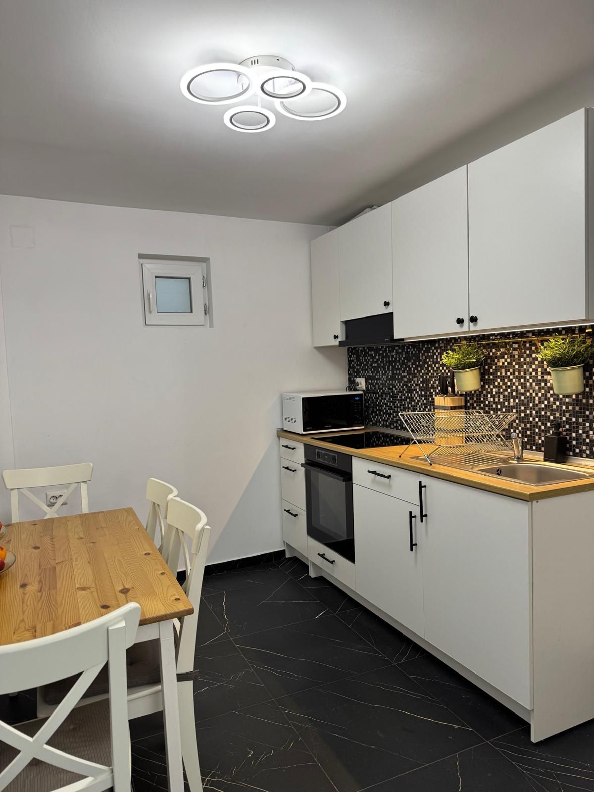 Vând casa zona Ferentari 250 MP