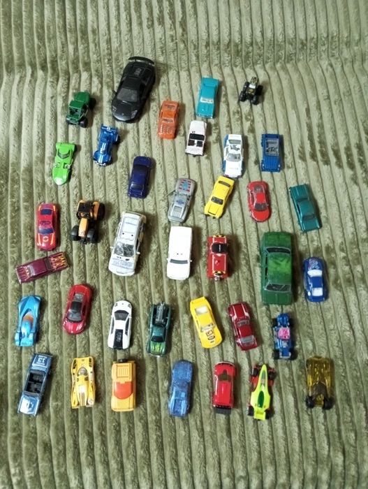 Продам детские машинки