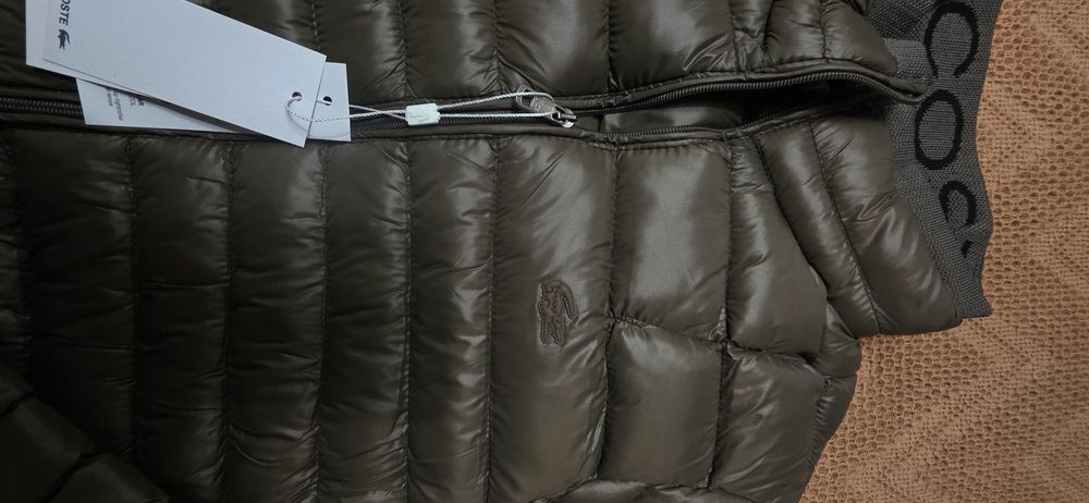 Geaca de bărbați  superba de toamnă  ușoară..Culoare  superbă