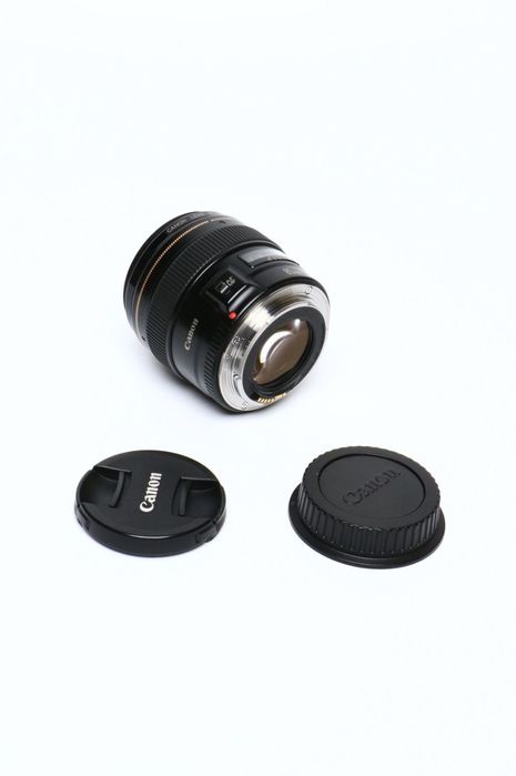 Canon EF 85mm 1.8 USM