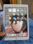 IPAD GEN 6nefolosit,wi-fi+celular