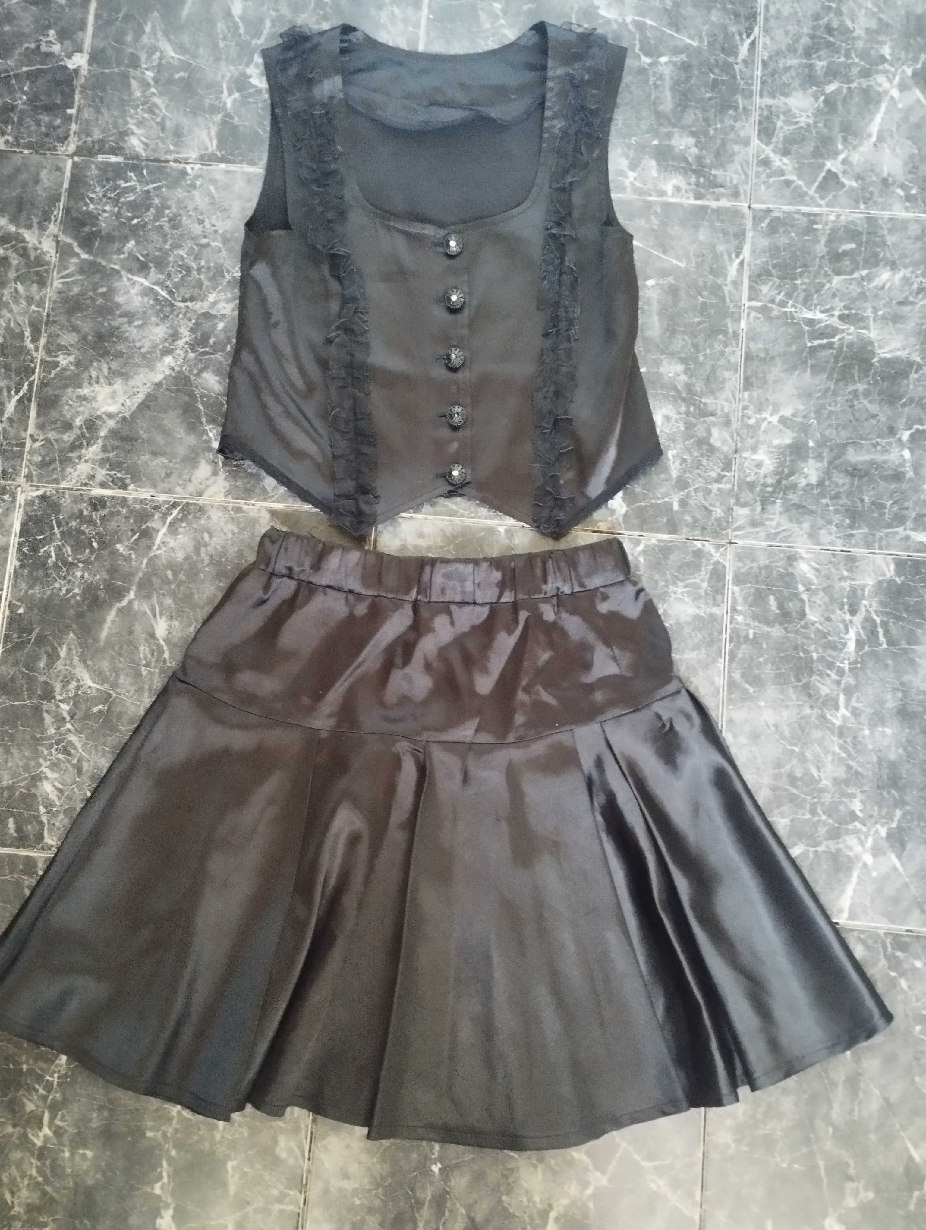 Комплект (юбка и жилетка) . 4-6 класс