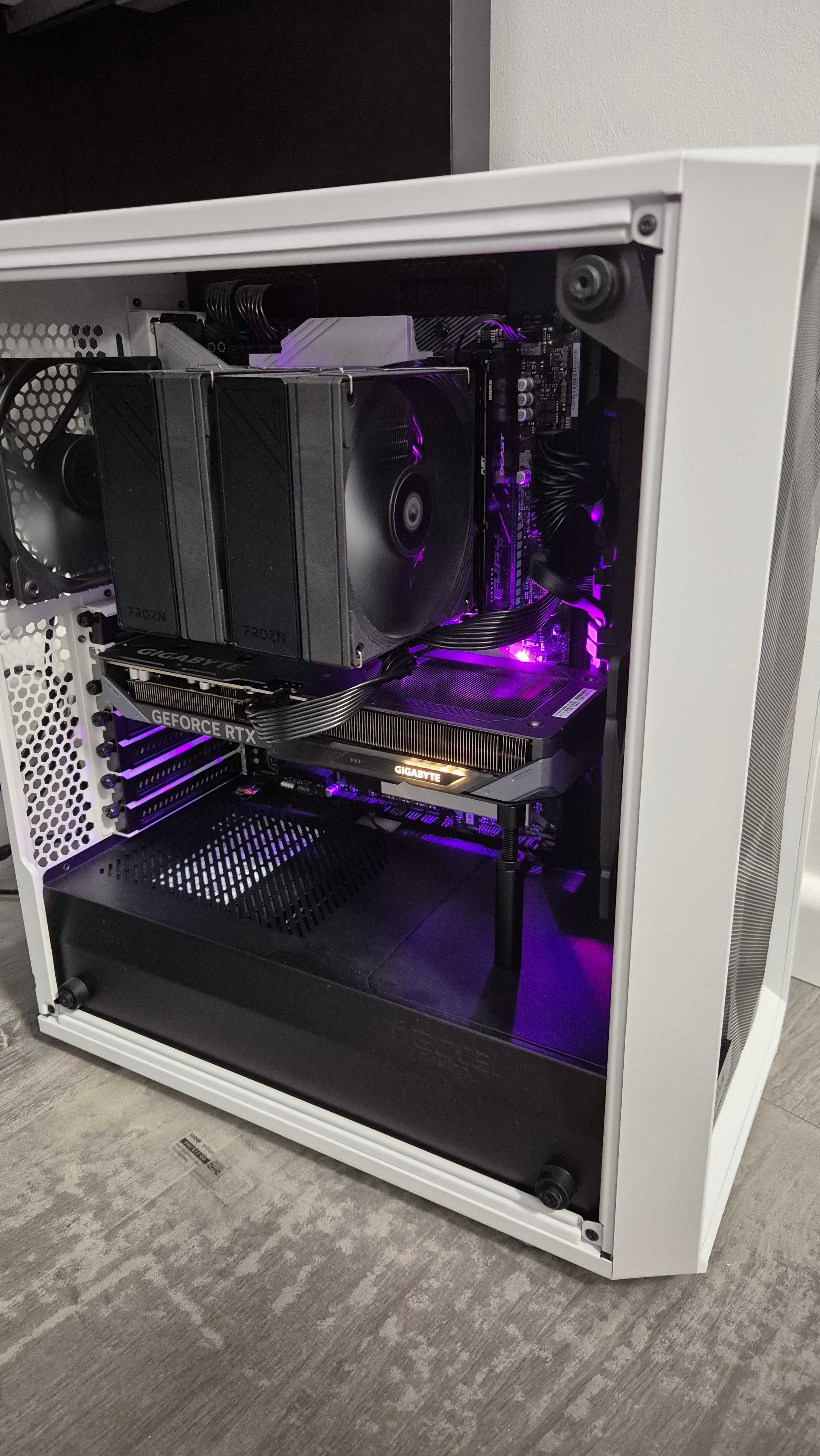 PC Gaming High-End RTX 5060 Ti i5 Ultra 245K DDR5 32GB Garanție