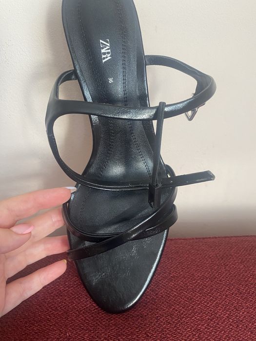 Дамски сандали Zara