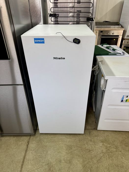 Фризер Miele FN 4312  A+++ НОВ /Мострен/ Germany ГАРАНЦИЯ