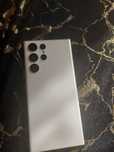 Продавам samsung galaxy s22 ultra 5g 256 GB