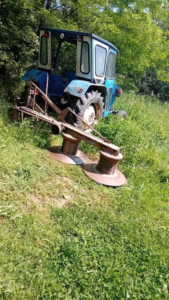 Vând tractor de 55