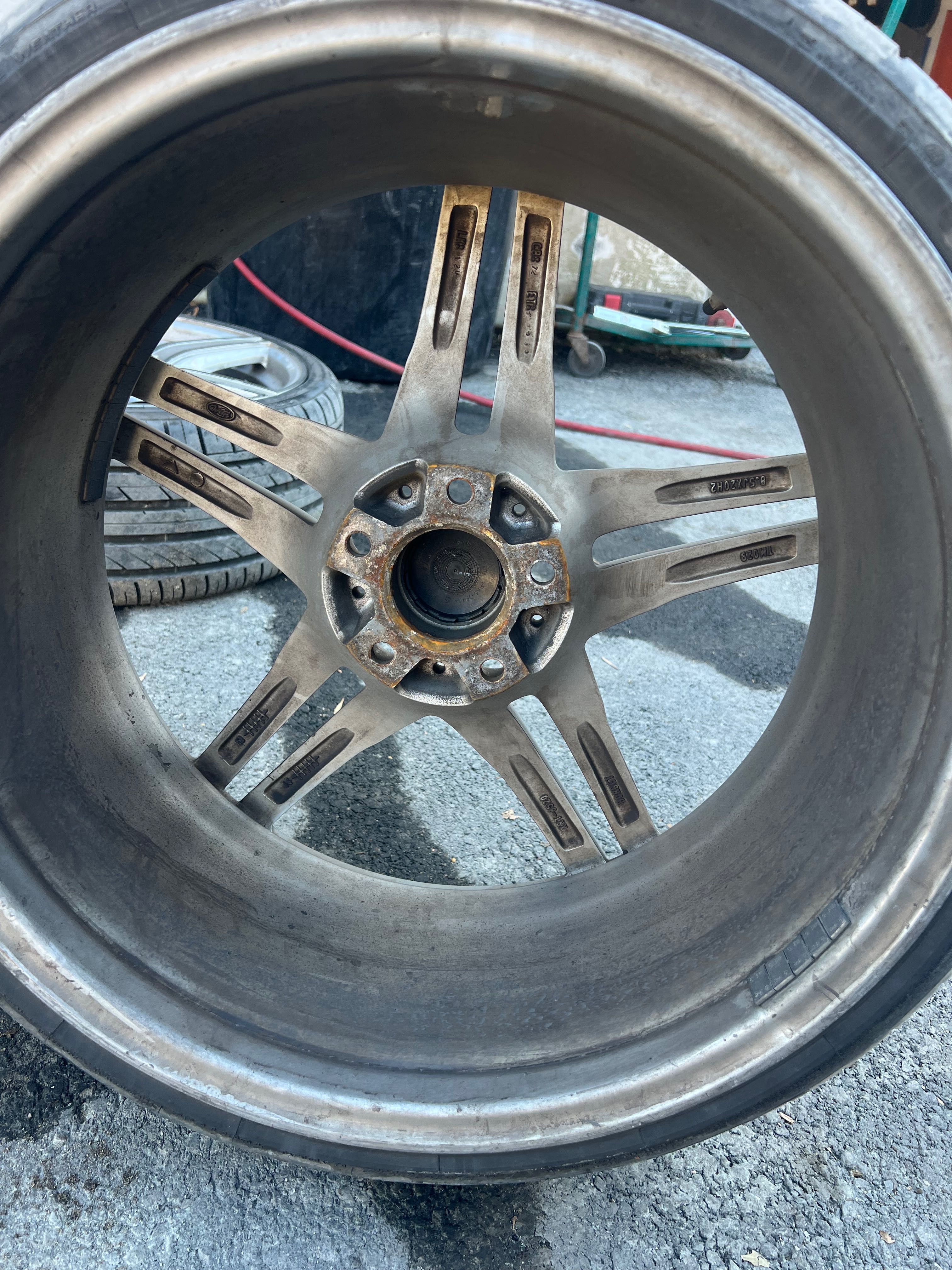 Bmw джанти и гуми 20”