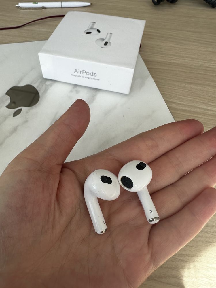 Оригинальные беспроводные наушники Apple AirPods 3 with